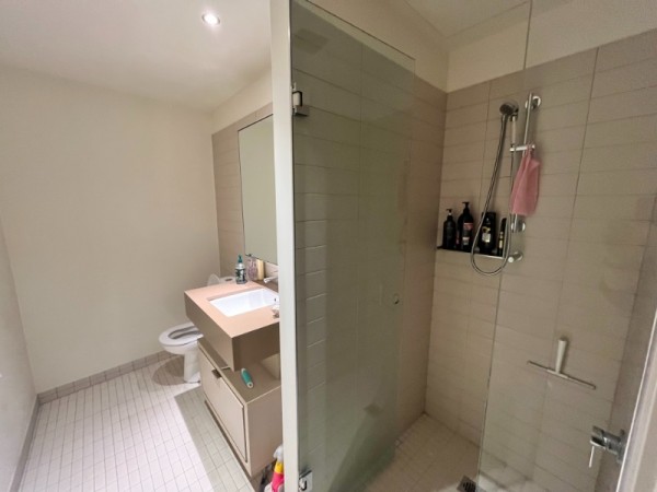 Bath2.jpg